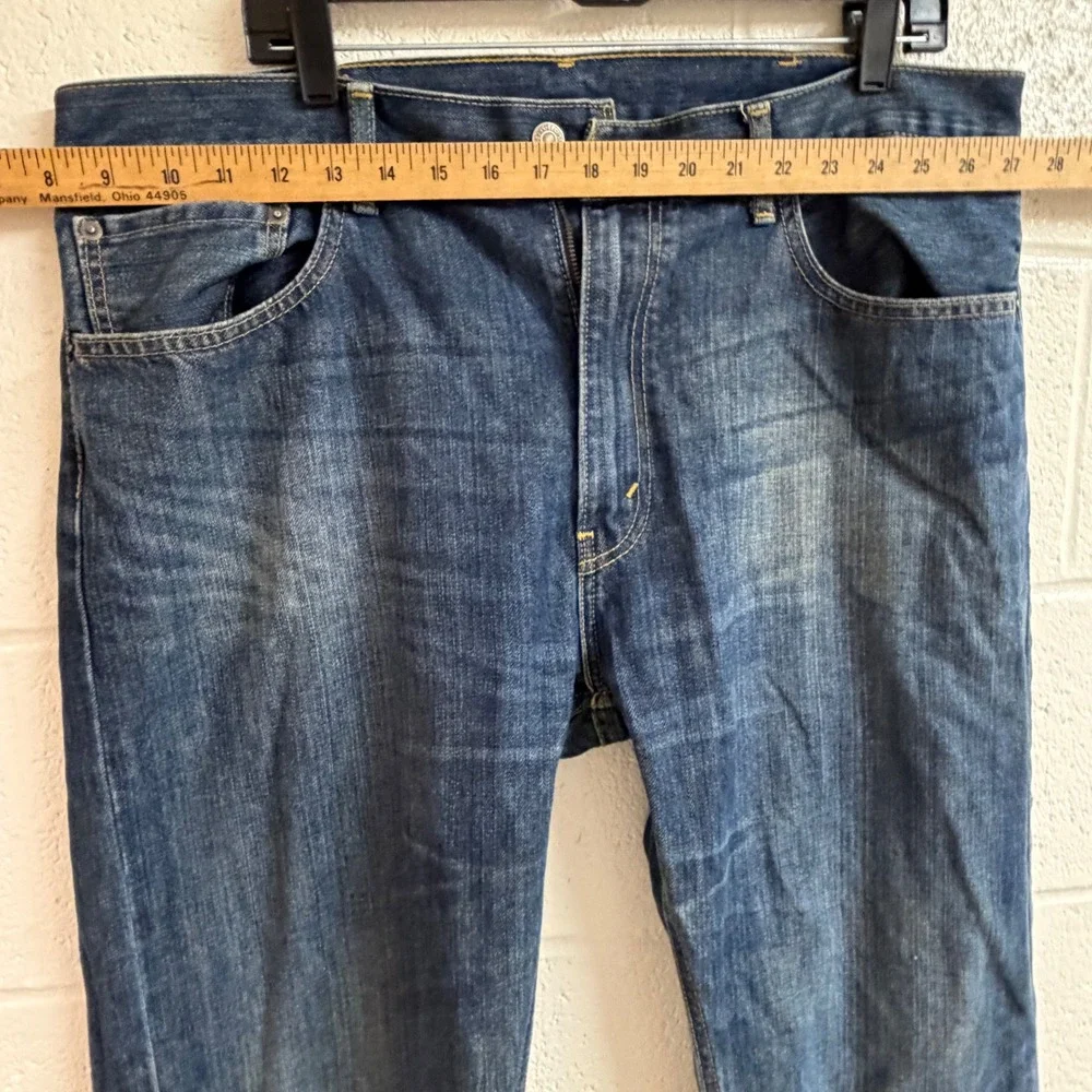 Levi's Mens 505 Regular Fit Straight Jeans 38x30 Faded Whiskering Blue Denim